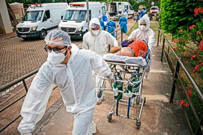 paciente-covid-para-hospital-1