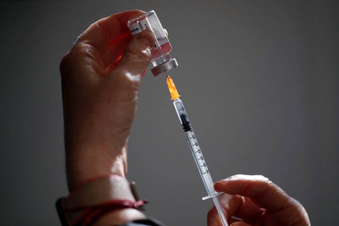 2021-06-24T163229Z_1_LYNXNPEH5N133_RTROPTP_4_HEALTH-CORONAVIRUS-LATEST